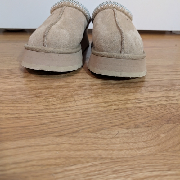 UGG Tazz II Platform Slipper | Sand | Suede + Shearling Lined | Women’s 9 - Picture 5 of 15